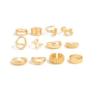 Set de 12 bagues dorées irrégulières style lave liquide avec finition métallique plissée