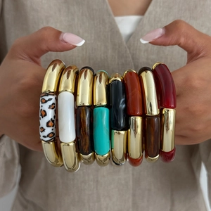 Conjunto de pulseras elásticas de resina de leopardo y metal estilo bambú chic