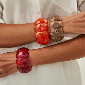 Vintage resin chunky bangles featuring amber marble texture in warm orange and coffee tones