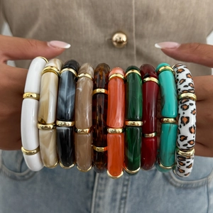 Böhmisches Acrylharz Bambus Rohr Stretch Armband Set mit goldenen Abstandsringen