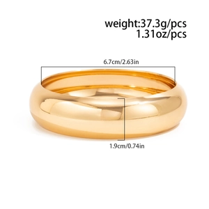 Bracelet jonc large en métal doré poli avec dimensions et spécifications de poids