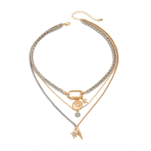 Hip hop layered necklace with U-shape clasp and star pendant in gold and silver finish