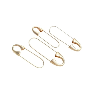 Set of four 14K gold plated safety pins featuring a minimalist and polished metal finish