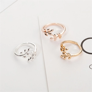Verstellbares Lorbeerblatt-Ring-Set in Silber, Gold und Roségold für Damen