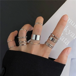 10-teiliges minimalistisches silbernes Punk-Ring-Set mit Kettentextur und verstellbar