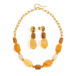 Bohemian gold necklace and marble resin earrings set with amber and brown tones