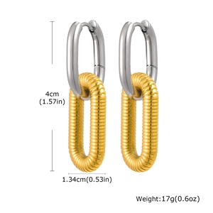 Detailed size specifications for two-tone geometric U-shaped double hoop earrings
