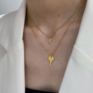 Layered gold letter R zircon necklace and key pendant for elegant women style
