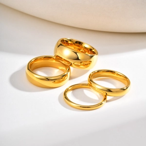 Polished 18K gold-plated tungsten steel rings in four different widths from 2mm to 8mm