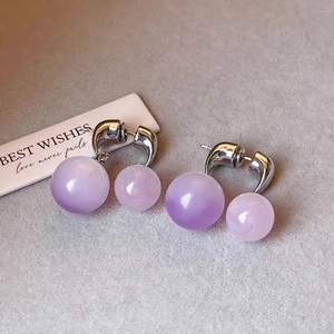 Élégantes boucles d'oreilles double perle violette et rose sur clous argentés pour femme