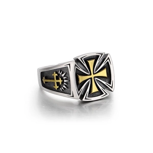 Bague chevalière punk vintage avec croix dorée et argentée effet vieilli pour hommes et femmes