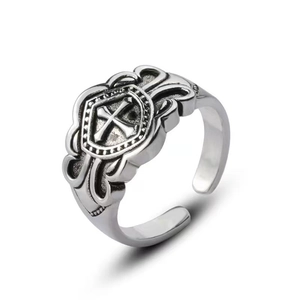 Vintage silver shield ring with cross relief and retro punk style for men