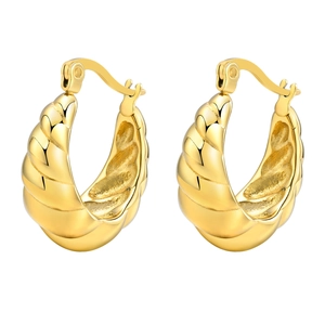 Boucles d'oreilles créoles croissant en acier inoxydable doré 18 carats au design torsadé
