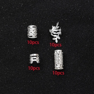 Dettaglio di anelli per capelli in argento a forma di foglia per treccine set da 10
