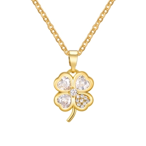 Collana con ciondolo a quadrifoglio placcato oro con zirconi scintillanti su catena a maglie