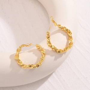 Pendientes de aro trenzados para mujer bañados en oro de 18K con diseño espiral