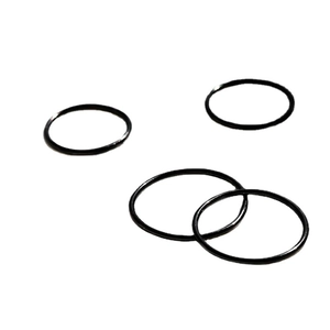 Anelli sottili neri placcati in argento 925 per donne set di 4 pezzi eleganti