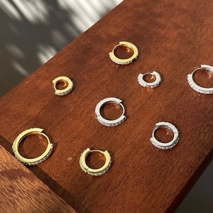 Elegant gold and silver S925 sterling silver hoop earrings with sparkly cubic zirconia