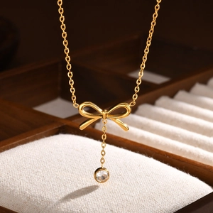 Mode Acier Inoxydable Or Noeud Papillon Zirconia Pendentif Collier pour Femmes Élégant Noeud Papillon Bijoux Cadeau