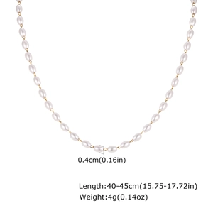 Vista detallada del collar de perlas de 4mm con dimensiones y cadena de metal dorado