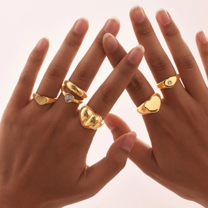 Edelstahl Zirkonia Herz Ring Für Damen Vintage IP Gold Plattiert Siegelring Sternschliff Fingerring Mode Schmuck Geschenk
