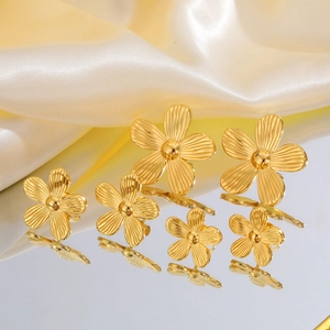 Edelstahl Blumen Ohrstecker Für Damen Metallische Textur Fünfblättriges Florales Design Mode Pendeln Schmuck Zubehör