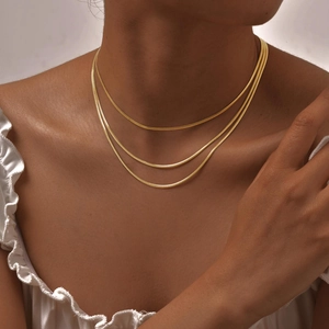 Collier Chaîne Serpent Multicouche Minimaliste en Acier Inoxydable Pour Femmes Bijoux de Chaîne de Clavicule Plaqué Or Mode