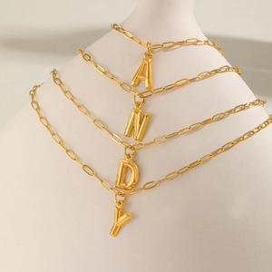 Collier chaîne trombone doré avec pendentifs lettres anglaises 3D minimalistes A N D Y