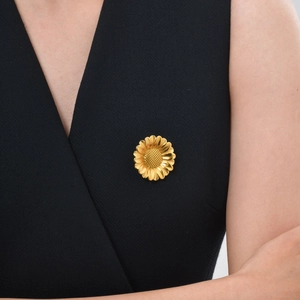 Broche Fleur Marguerite en Acier Inoxydable Or Tournesol Badge Pins pour Femmes Style INS Bijoux de Mode