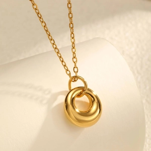 Collar minimalista de acero inoxidable dorado con colgante de círculo geométrico pulido