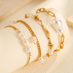 Bracciale in Acciaio Inossidabile Placcato Oro 18K Con Perla Artificial Barocca di Imitazione Francese Retrò Elegante Catena Regolabile Donna