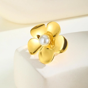 Anello vintage a fiore in acciaio inossidabile dorato con perla bianca su pietra