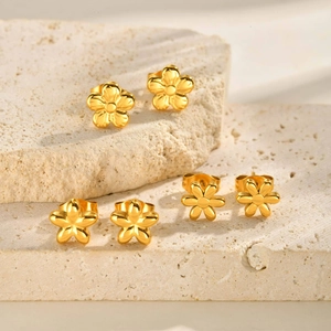 18K Verguld Roestvrij Staal Minimalistisch Bloem Oorknopjes Voor Vrouwen Meisjes Zoete Tiny Daisy Floral Oorbellen Sieraden Cadeau