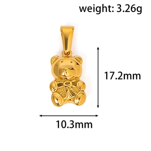 Vue détaillée du pendentif ours vintage doré avec dimensions précises de 17,2 mm