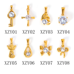 Set mit acht goldenen Edelstahl-Anhängern mit Schmetterlings- und Kreuzmotiven für Schmuck