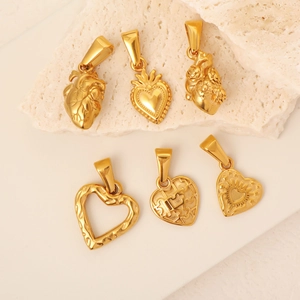 Ensemble de pendentifs cœur dorés en acier inoxydable au design réaliste et vintage