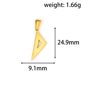 Détail du pendentif équerre plaqué or 24 carats avec hauteur 24,9 mm et échelle de poids