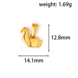 Détails du pendentif cygne origami plaqué or 24K avec dimensions 14,1mm x 12,8mm