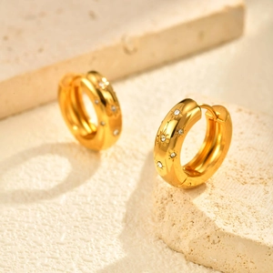 18K vergoldete Edelstahl-Creolen mit Zirkonia-Sternenmuster für Damen, edler Schmuck