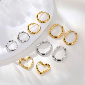 Minimalist geometric heart and U-shaped stainless steel earrings in gold and silver