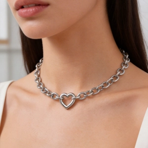 Damen-Gliederkette aus Edelstahl mit einem silbernen herzförmigen Karabinerverschluss