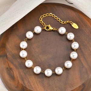 Elegant Stainless Steel Gold Plated Faux Artificial Pearl Bracelet For Women Vintage Minimalist Round Artificial Pearl Link Chain Hand Jewelry