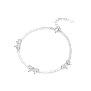 Bracciale a catena serpente in argento S925 con tre eleganti ciondoli a fiocco