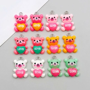 Ciondoli a Forma di Orsetto in Resina Con Cuore e Lettere Love per Fai-da-te Creazione Gioielli Pendenti Orso Cartone Animato Accessori