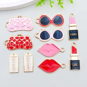Lega di Zinco Smalto Gioielli Charms Rossetto Borsa Occhiali da Sole Labbra Design Ciondoli Per DIY Bracciale Collana Orecchino Accessorio