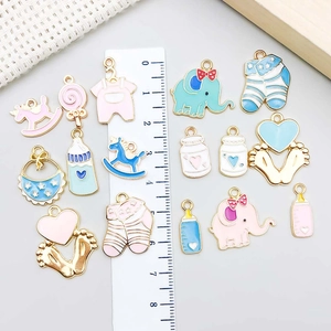 Set de dijes DIY para joyería con motivos de bebé en aleación esmaltada y colores