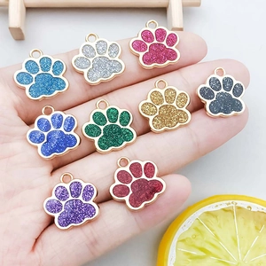 Ciondoli a zampa di gatto in lega dorata con glitter colorati per creazione gioielli