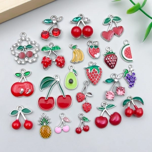Ciondoli colorati a forma di frutta in lega con smalto e strass per gioielli fai da te