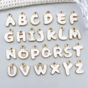 Weiße Emaille Zinklegierung Doppelseitige Englische Buchstaben Charms Vergoldete Alphabet Anhänger Für DIY Schmuckherstellung