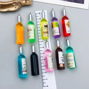 Bunte Miniatur-Weinflaschen-Anhänger aus Harz für DIY-Handwerk und Schlüsselanhänger